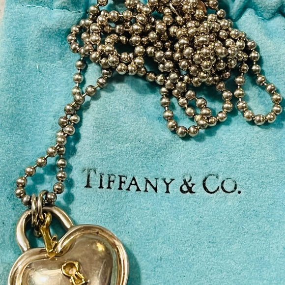 Rare 1994 Tiffany & Co. Heart and Key Necklace - Picture 6 of 6